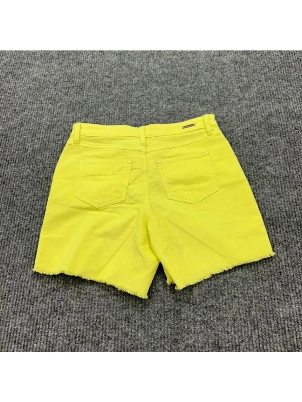 Carve Designs Oahu Citron Corduroy Cut Off Frayed Hem Shorts Preppy Womens sz 6